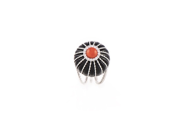 Coral & onyx ring