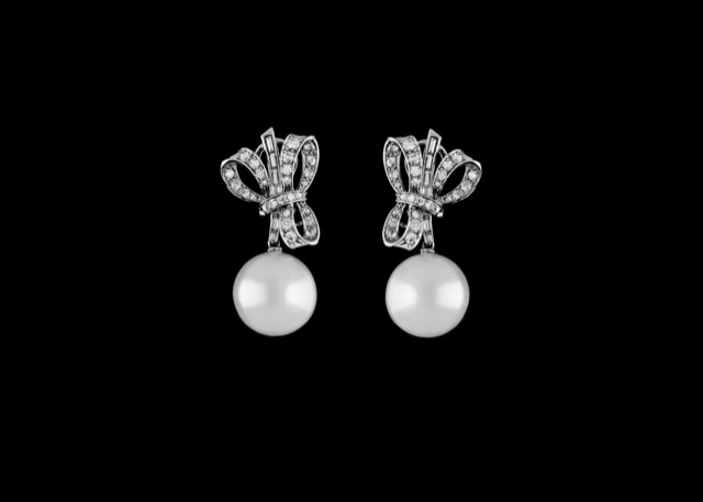 Pearl earrings