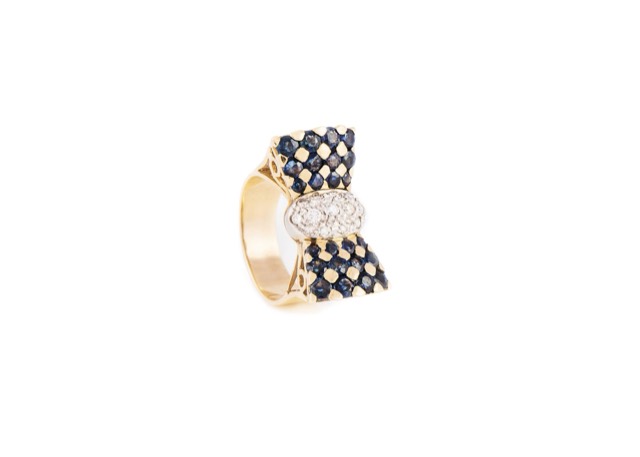 Sapphire ring
