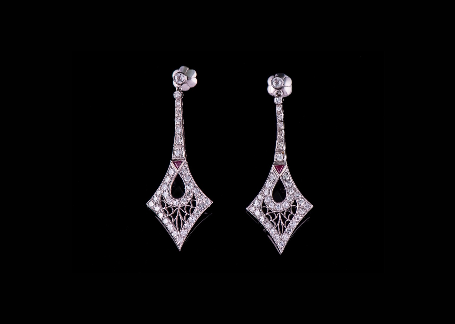 Art Déco diamond drop earrings