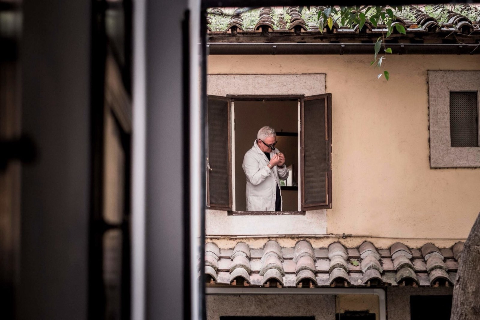 The Gisci goldsmith at work by the window, in the old Roman tradition